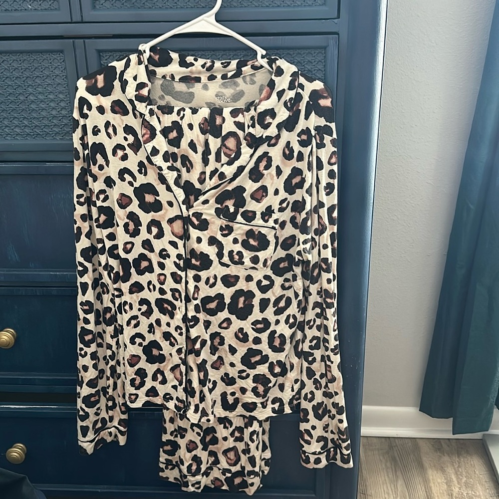 Stars Above Pajama Set, Leopard Print.
